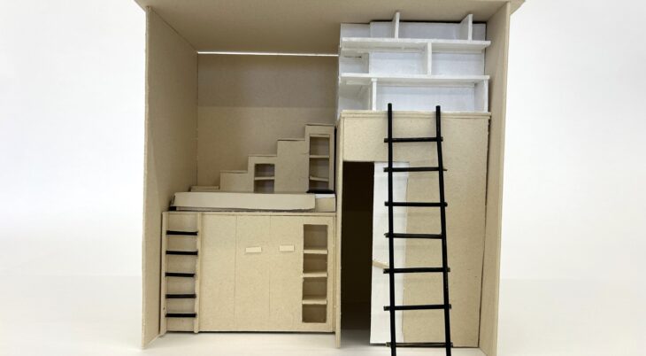 Agencement d’un studio et usage de matériaux recyclés